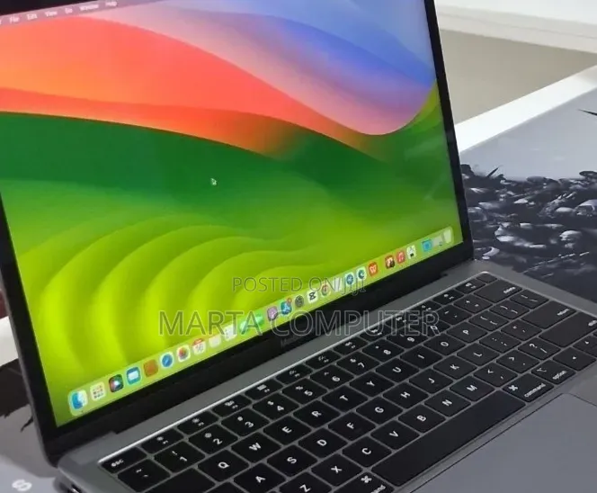 New Laptop Apple MacBook Air 2019 8GB Intel Core i5 SSD 128GB