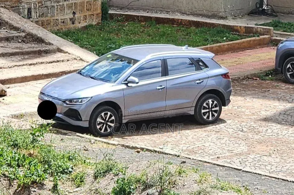 BYD E2 43 kWh 94 hp FWD 2025 Gray