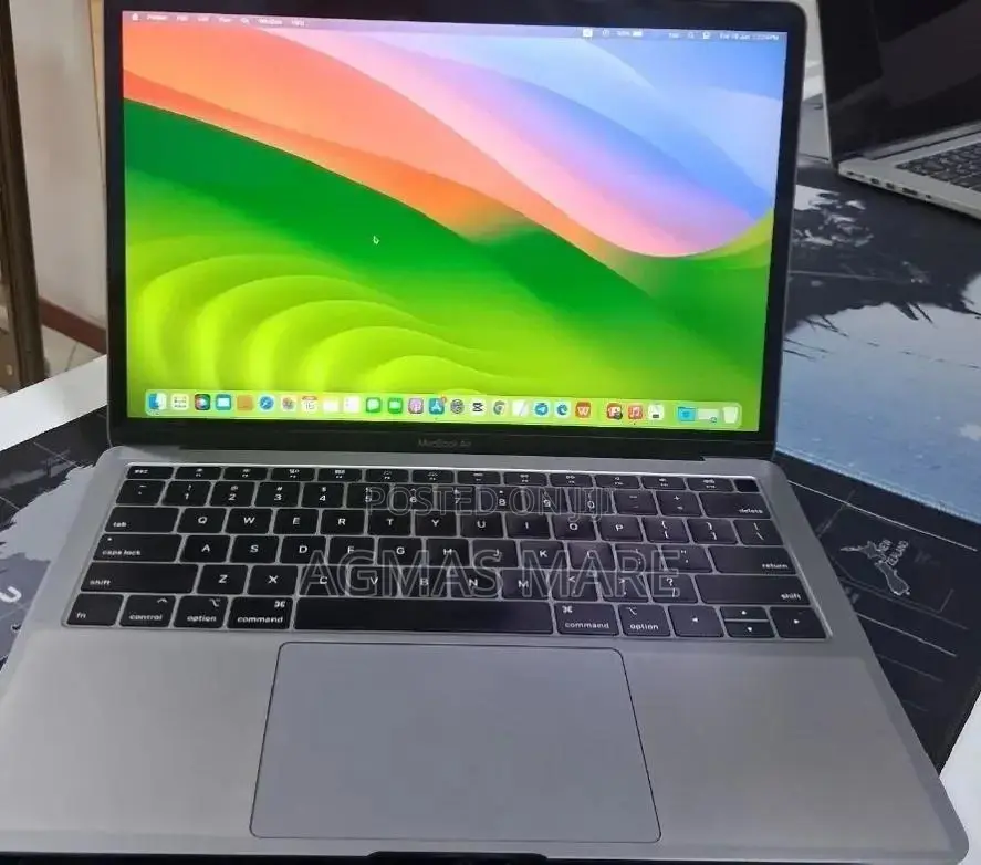 New Laptop Apple MacBook Air 2019 8GB Intel Core i5 SSD 128GB