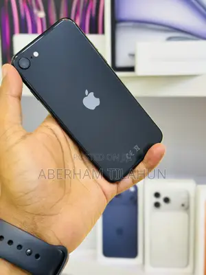 Apple iPhone SE (2020) 128 GB Black