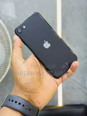 Apple iPhone SE (2020) 128 GB Black
