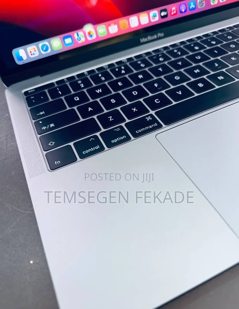 New Laptop Apple MacBook Pro 2017 8GB Intel Core i5 SSD 256GB