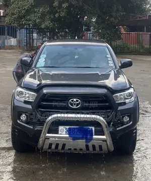 Toyota Tacoma 4dr Double Cab 2016 Black