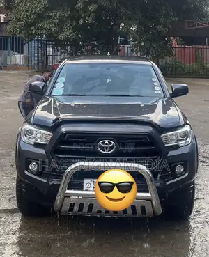 Toyota Tacoma 4dr Double Cab 2016 Black