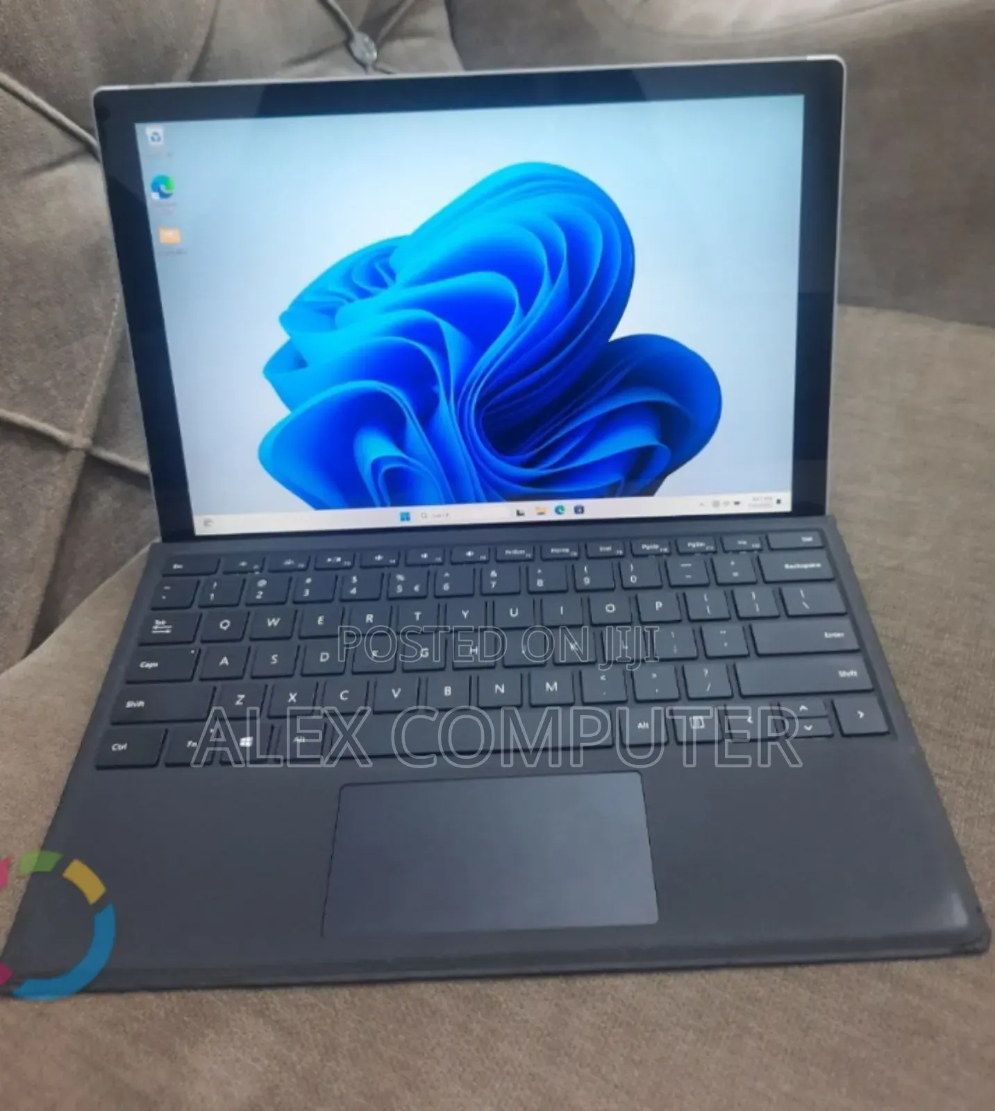 New Laptop Microsoft Surface Pro 7+ 16GB Intel Core i7 SSD 512GB
