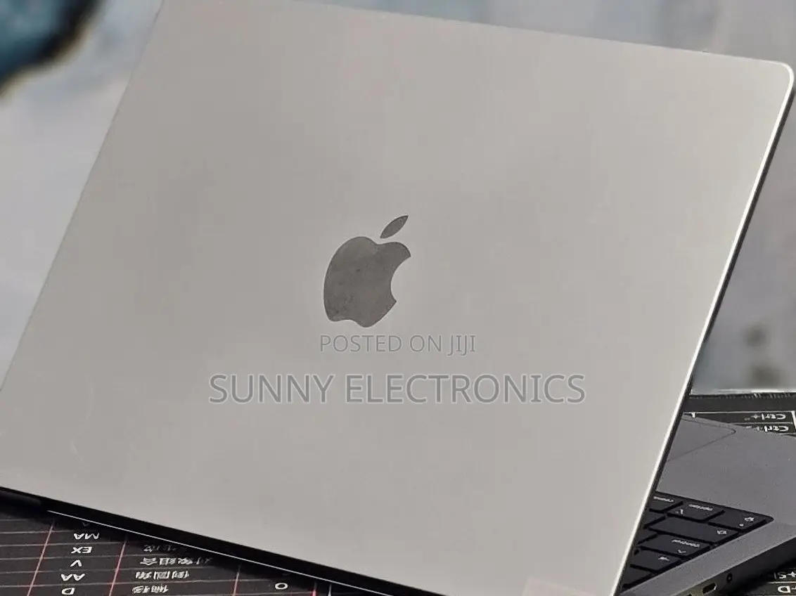 New Laptop Apple MacBook Pro 2021 M1 32GB Apple M1 Pro SSD 1T