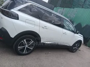 Peugeot 5008 2021 White