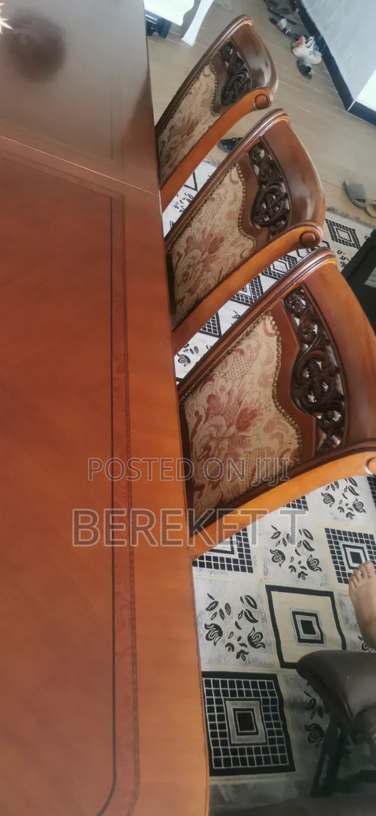 For Sale – Imported Luxury 8-Seater Dining Table Set