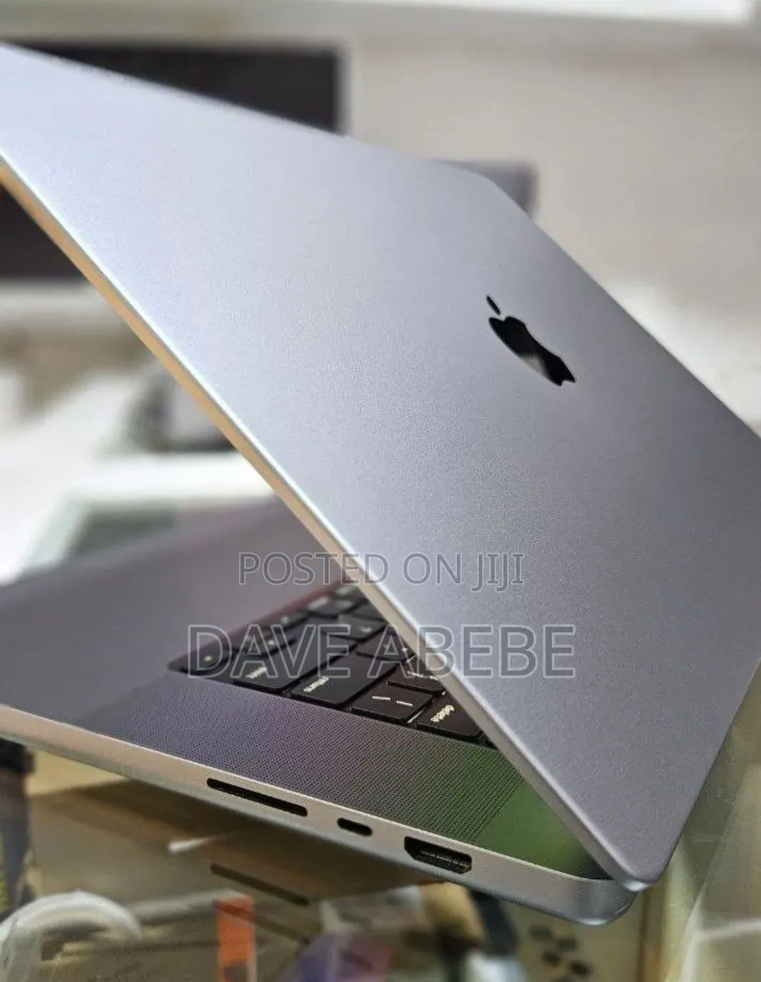 New Laptop Apple MacBook Pro 2021 M1 16GB Apple M1 Pro SSD 1T