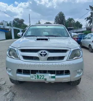 Toyota Hilux 2007 Silver
