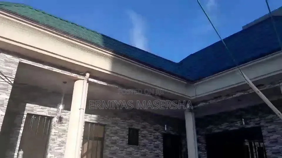 Furnished 5bdrm Villa in Yeka for sale