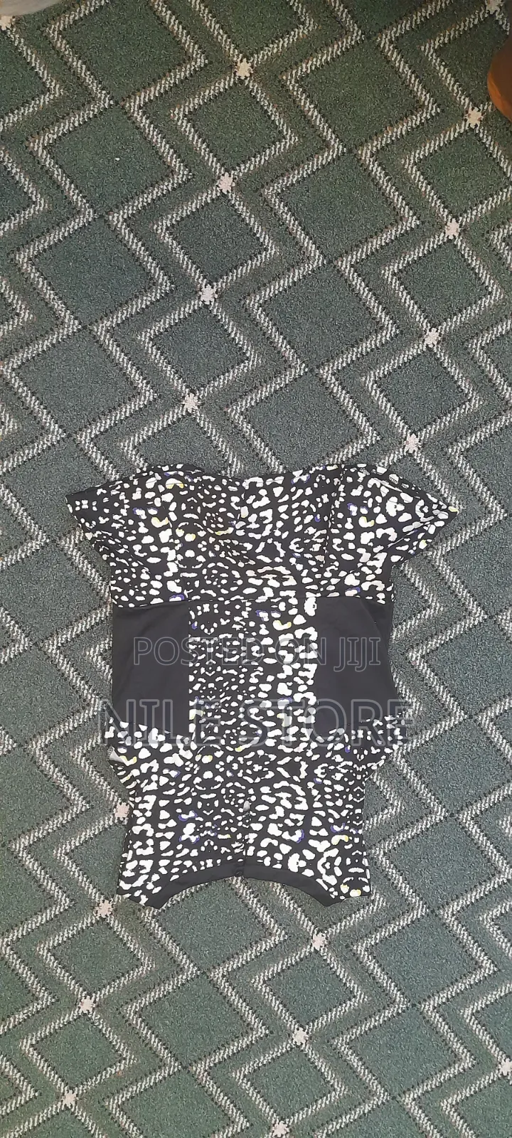 Tight Cloth For The Women With Shape
