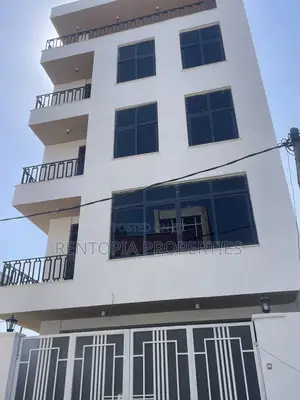 6bdrm Townhouse/Terrace in Yeka for sale