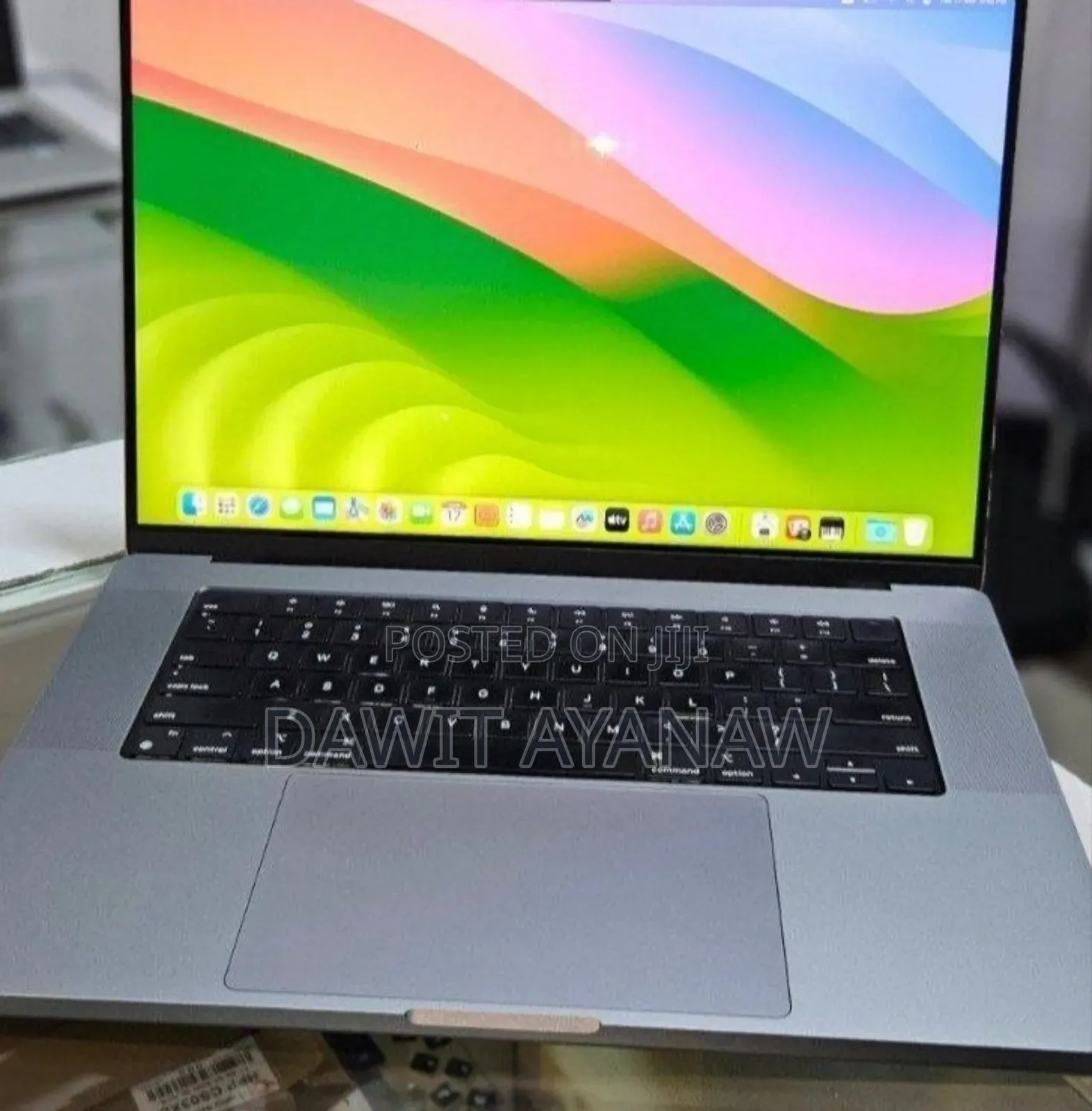New Laptop Apple MacBook Pro 2021 M1 Max 64GB Apple M1 SSD 1T