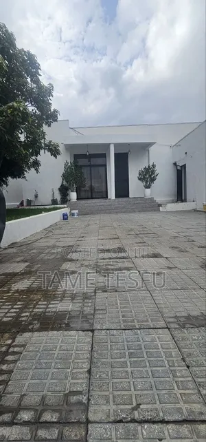Furnished 8bdrm House in Cmc, Bole for sale