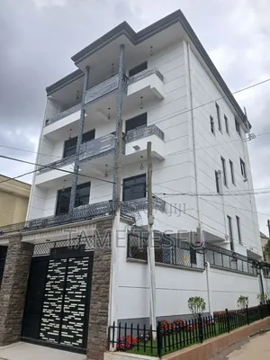 Furnished 8bdrm Maisonette in ላፍቶ, Nifas Silk-Lafto for sale