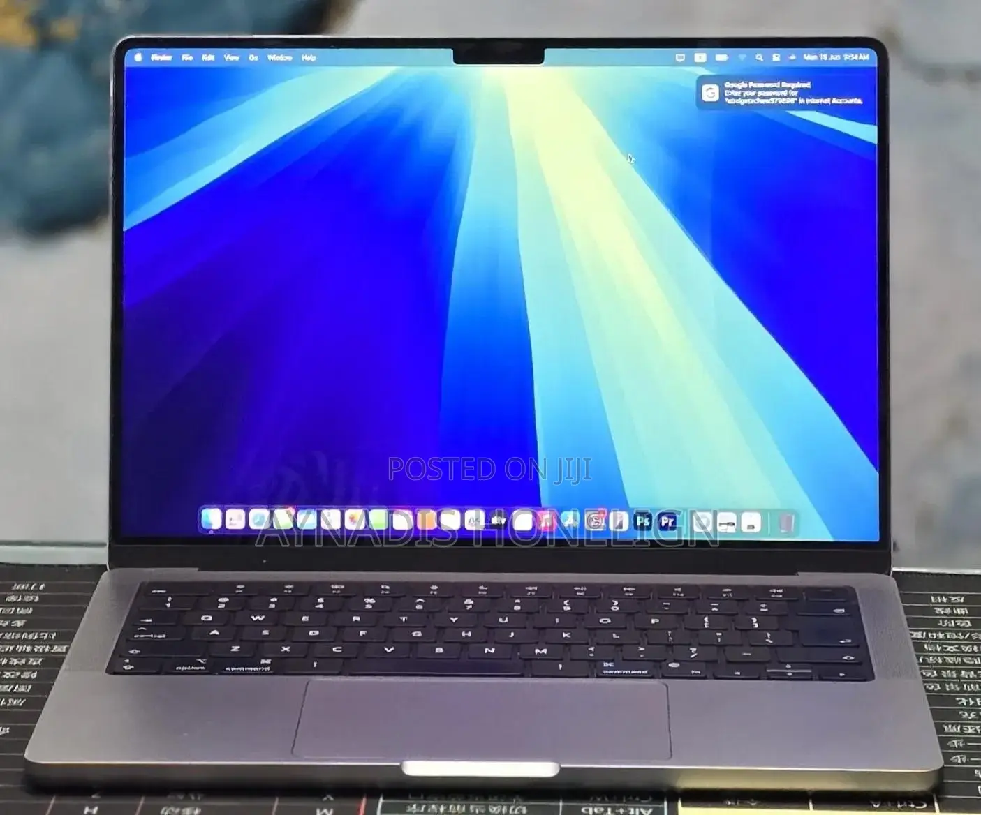 New Laptop Apple MacBook Pro 32GB Apple M1 Pro SSD 1T