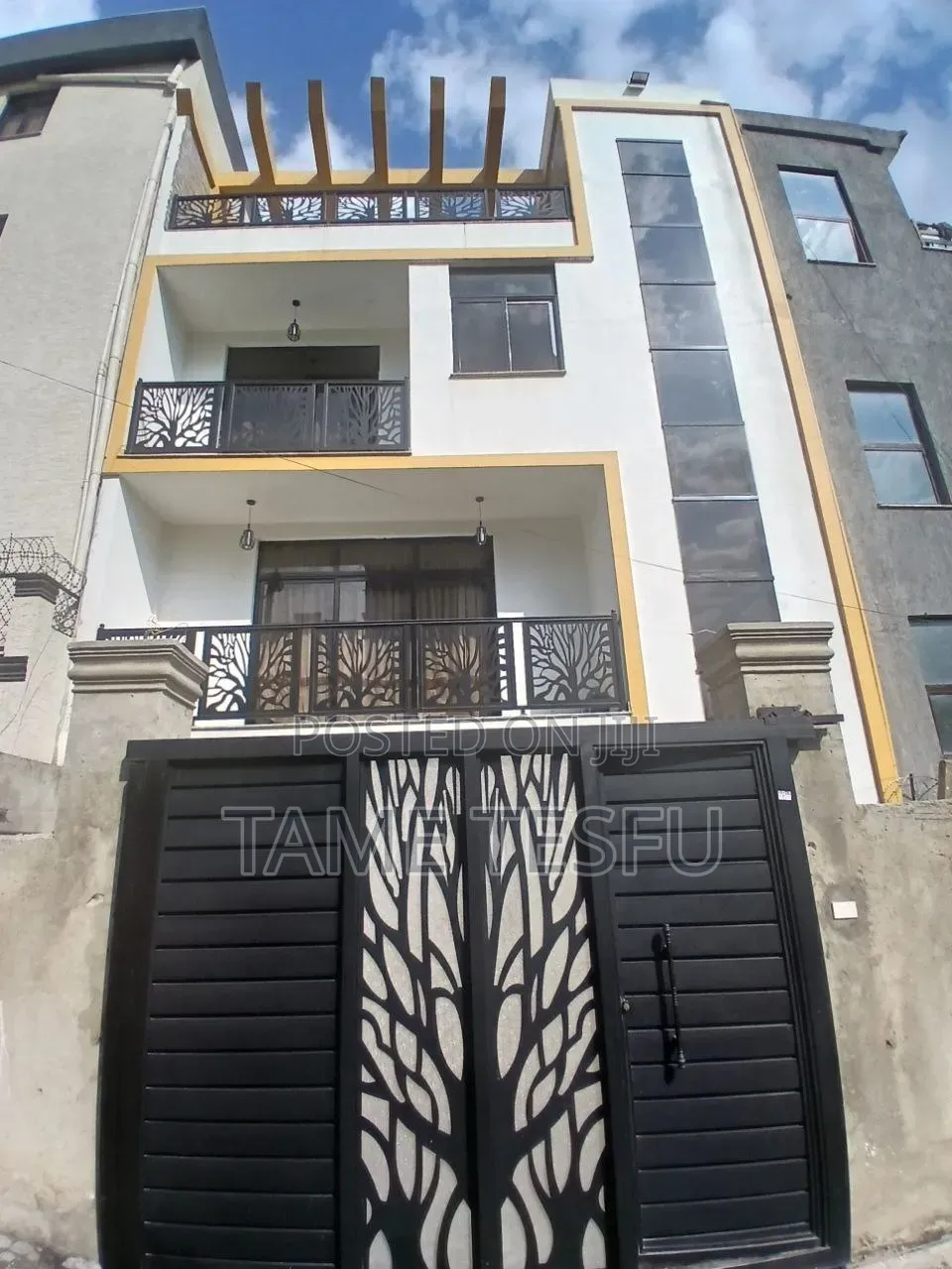 Furnished 4bdrm Maisonette in ጋርመንት, Nifas Silk-Lafto for sale