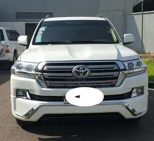 Toyota Land Cruiser 2016 Off white