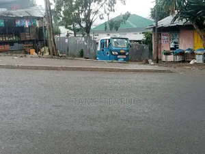 Furnished 5bdrm Villa in ሃና ማርያም, Nifas Silk-Lafto for sale