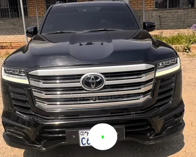Toyota Land Cruiser 2024 Matt Black