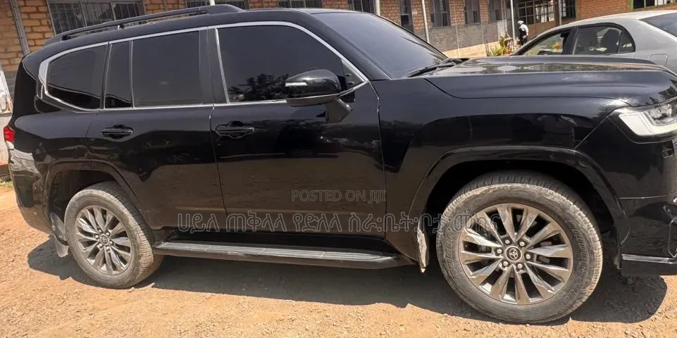 Toyota Land Cruiser 2024 Matt Black