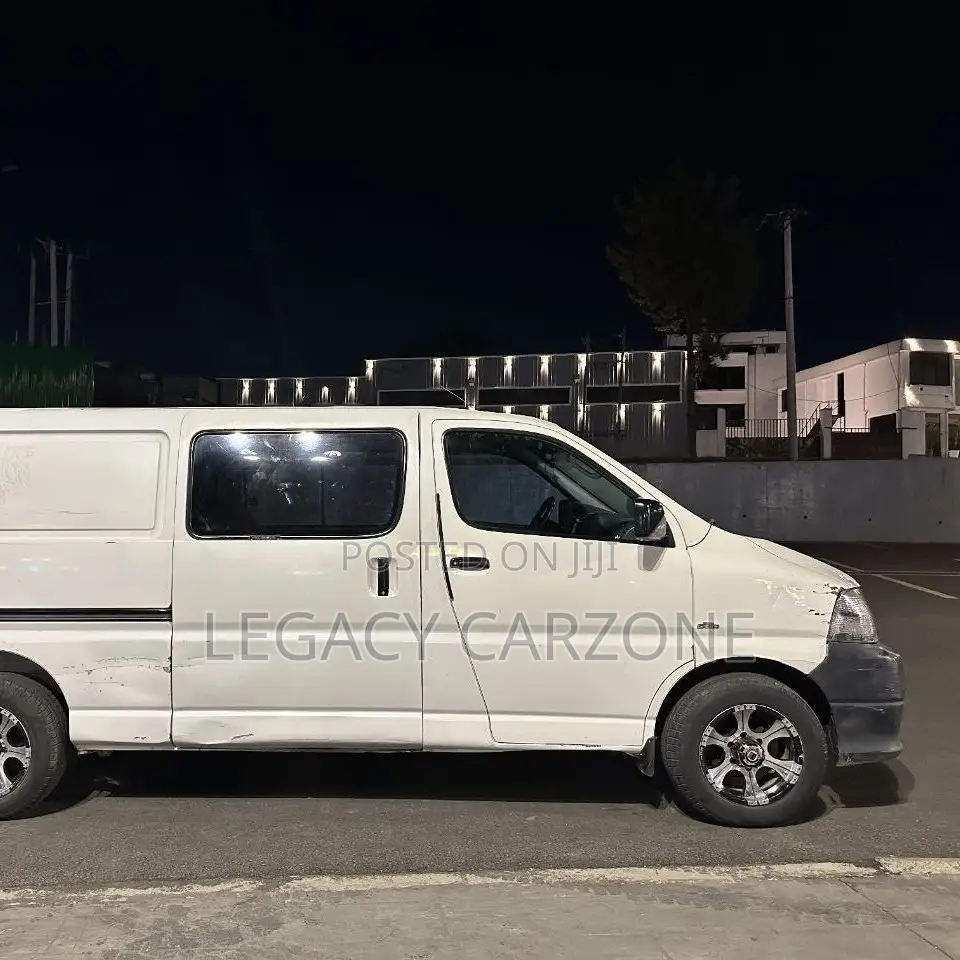 Toyota HiAce 2008 White