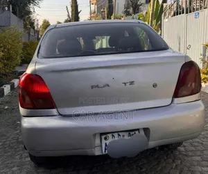 Toyota Platz 2001 Silver
