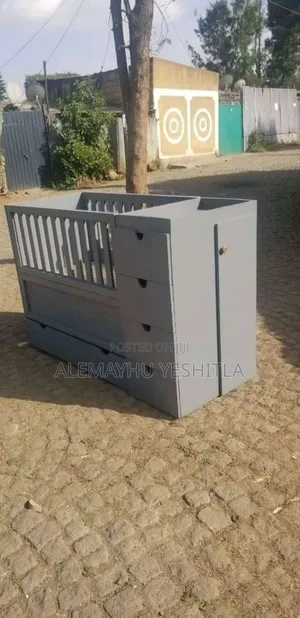 Kids Wood-Mode Bed