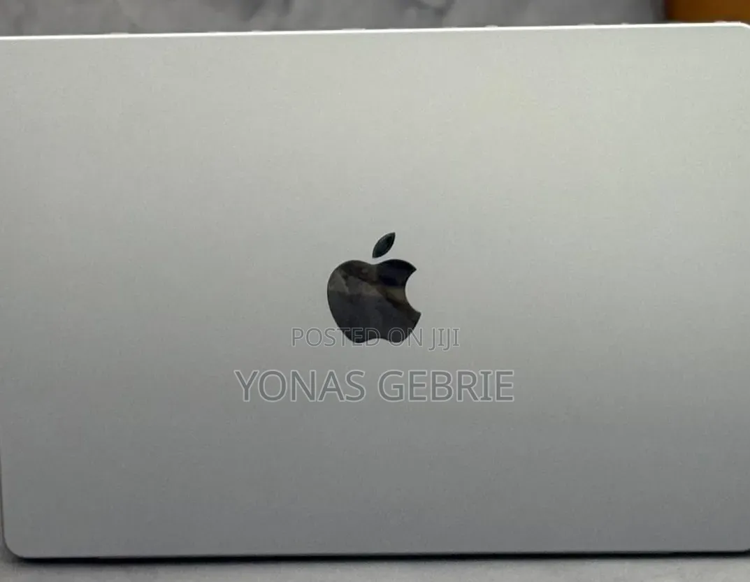 New Laptop Apple MacBook 16GB Apple M1 SSD 512GB