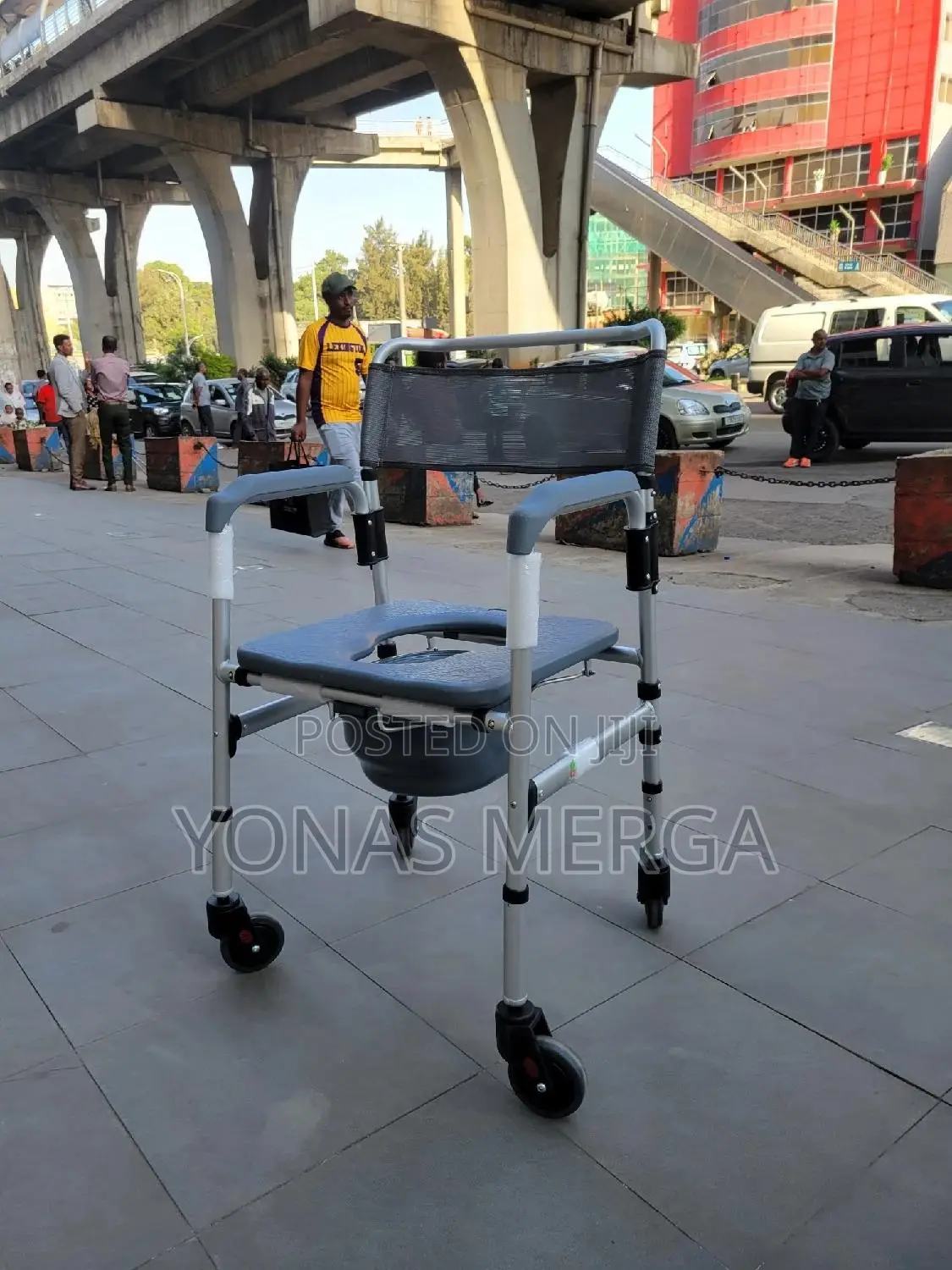 Commode/Shower/Toilet Chair走囗bathroom Bedside Wheelchair