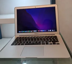 New Laptop Apple MacBook 8GB Intel Core i5 SSD 128GB
