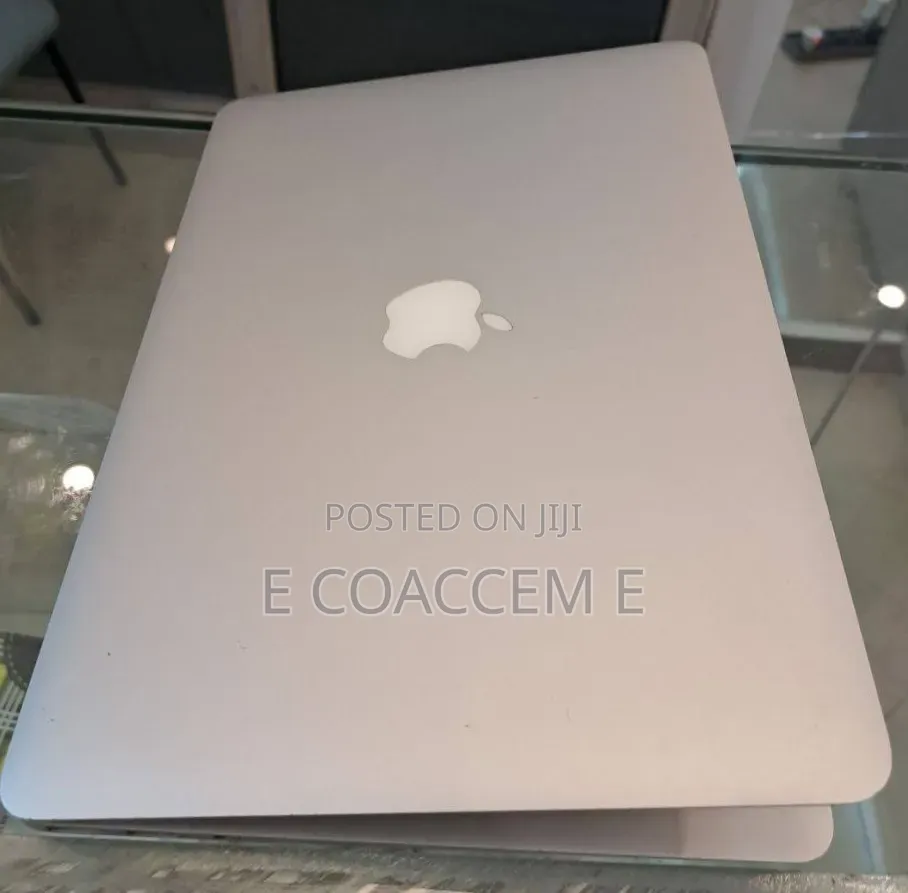 New Laptop Apple MacBook 8GB Intel Core i5 SSD 128GB