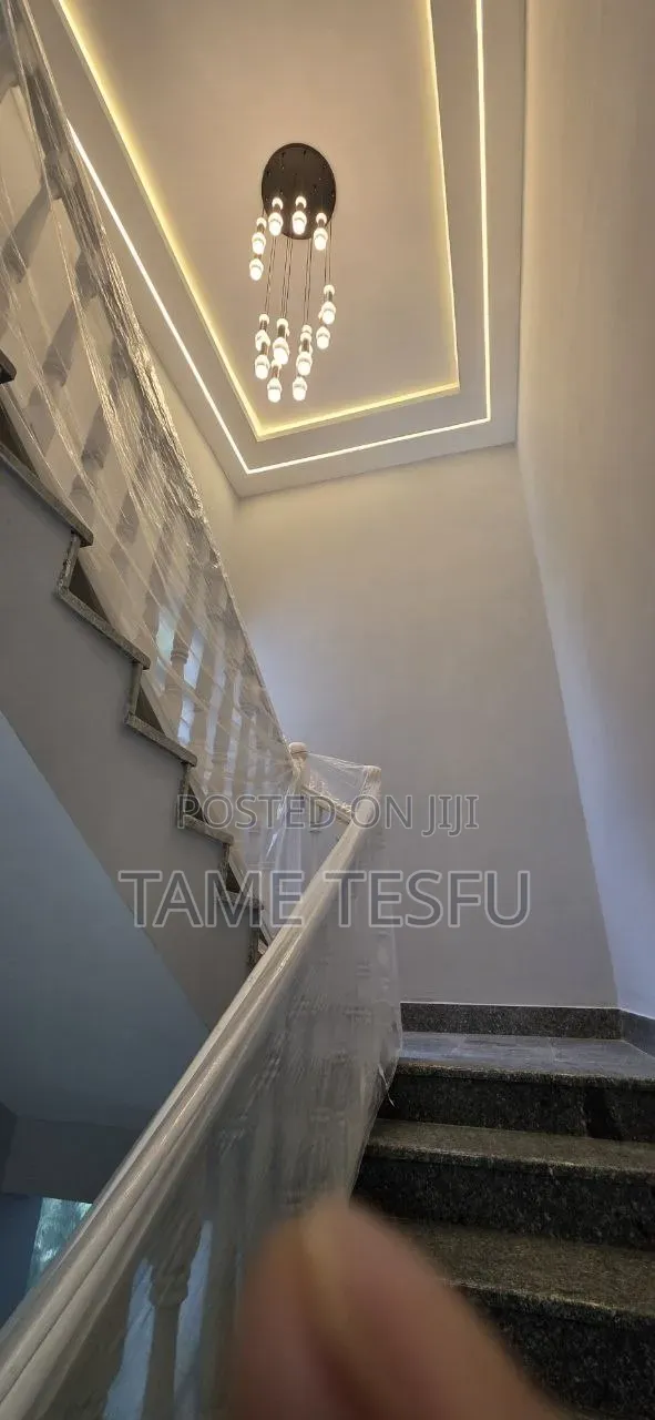 Furnished 8bdrm House in ቦሌ, Bole for sale