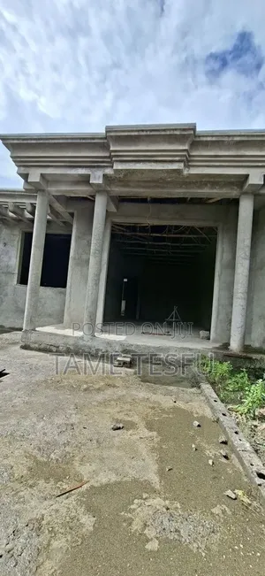 3bdrm House in ሀያት, Bole for sale
