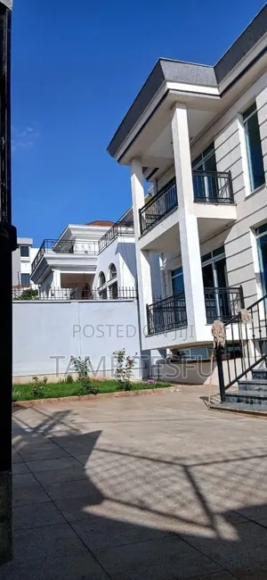 Furnished 8bdrm House in Cmc ባዱሜ, Bole for sale