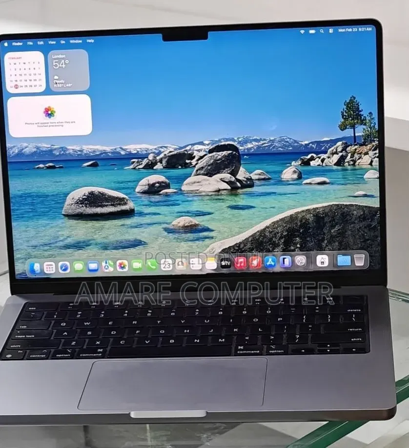 New Laptop Apple MacBook Pro 2023 M3 8GB Apple M3 Pro SSD 512GB