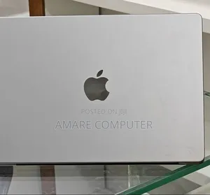 New Laptop Apple MacBook Pro 2023 M3 8GB Apple M3 Pro SSD 512GB