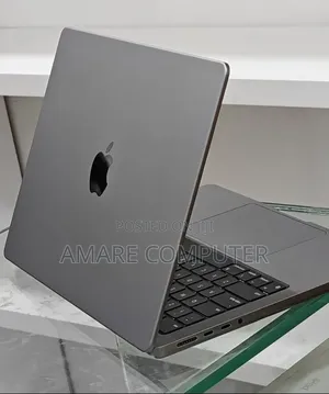 New Laptop Apple MacBook Pro 2023 M3 8GB Apple M3 Pro SSD 512GB