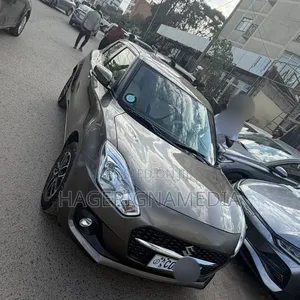 Suzuki Swift 2021 Gray