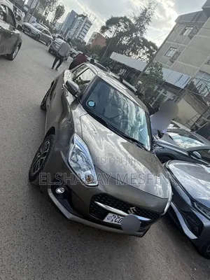 Suzuki Swift 2022 Gray