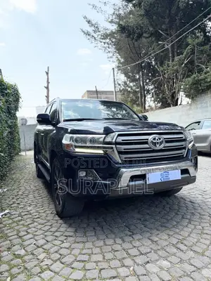 Toyota Land Cruiser 4.5 V8 VXR 2017 Black
