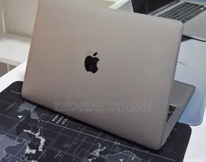 New Laptop Apple MacBook Air 2019 8GB Intel Core i5 SSD 128GB