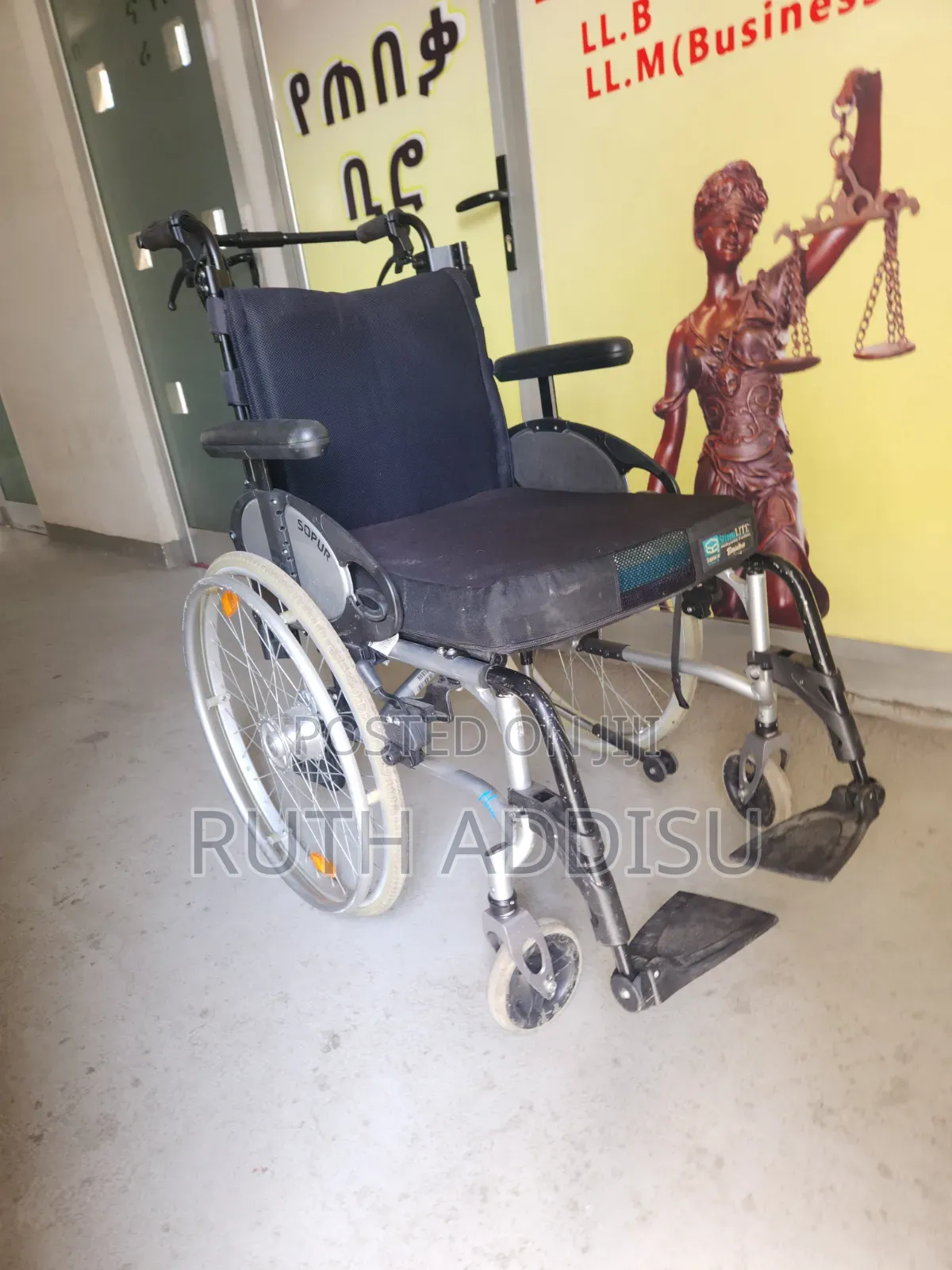 Manual Wheelchair100 - Vermeiren Outdoor Indoor Folding Wheelchair