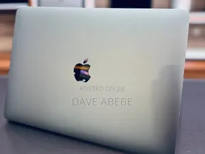 New Laptop Apple MacBook Pro 2017 8GB Intel Core i5 SSD 256GB