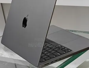 New Laptop Apple MacBook Pro 2023 M3 8GB Apple M3 Pro SSD 512GB