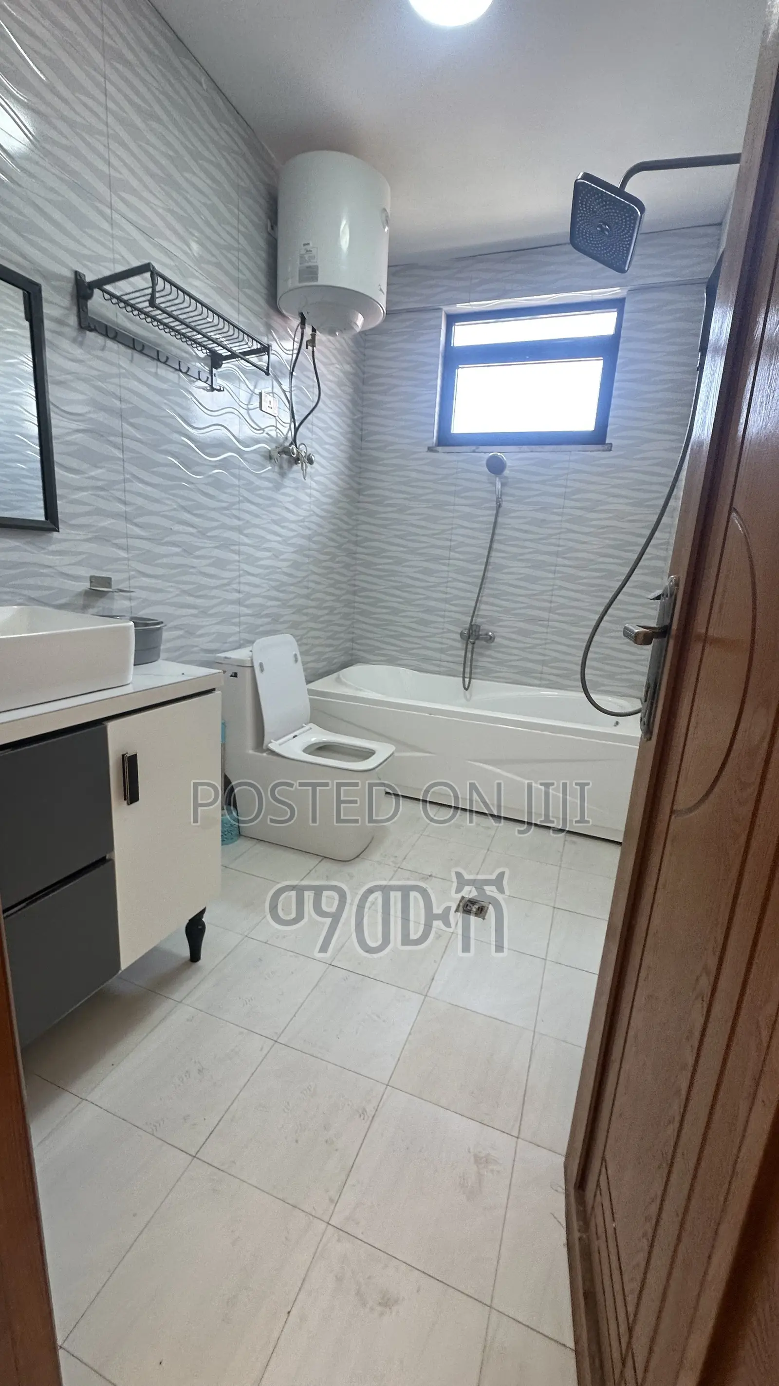 Furnished 2bdrm Apartment in አያት ጊፍት አፓርታማ ላይ, Bole for sale