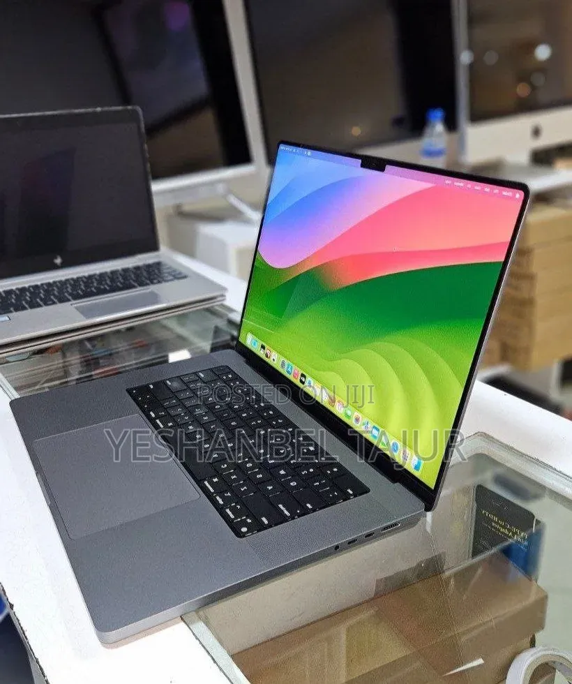 New Laptop Apple MacBook Pro 2021 M1 Max 32GB Apple M1 Max SSD 1T