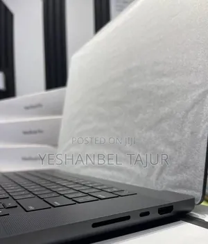 New Laptop Apple MacBook Pro 2023 M3 Max 32GB Apple M3 Max SSD 1T
