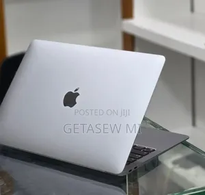 New Laptop Apple MacBook Air 2020 M1 8GB Apple M1 SSD 256GB